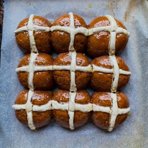 PomPom Hot Cross Buns